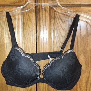 Victoria's Secret Black Lace Push-Up Bra with Scalloped Trim Soze 36C